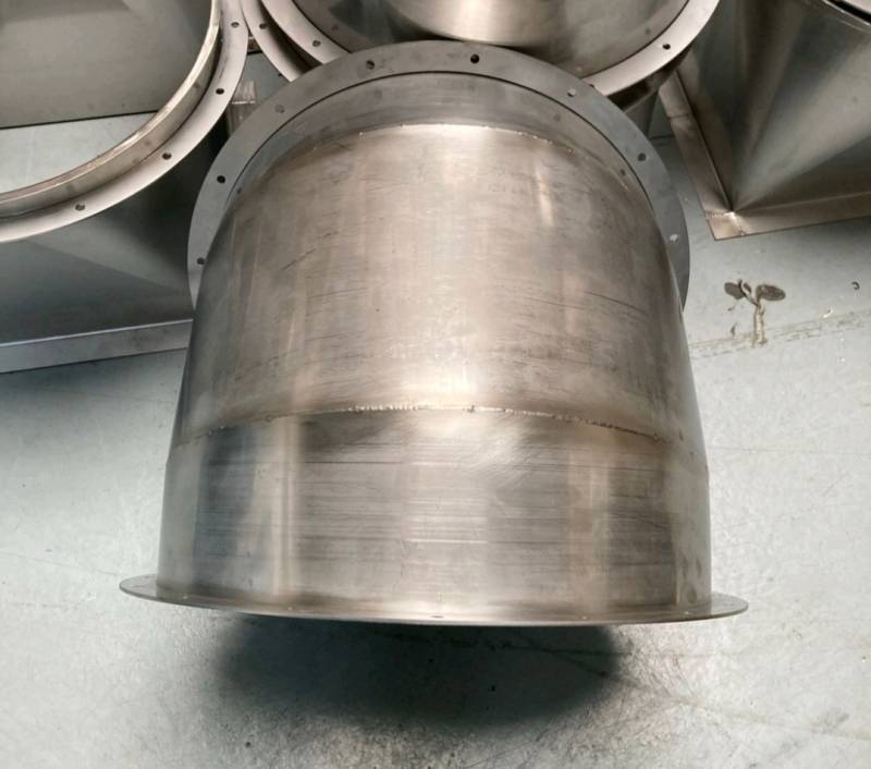 Fabrication sur mesure de conduit chaudronné INOX pour un client à Alençon 61