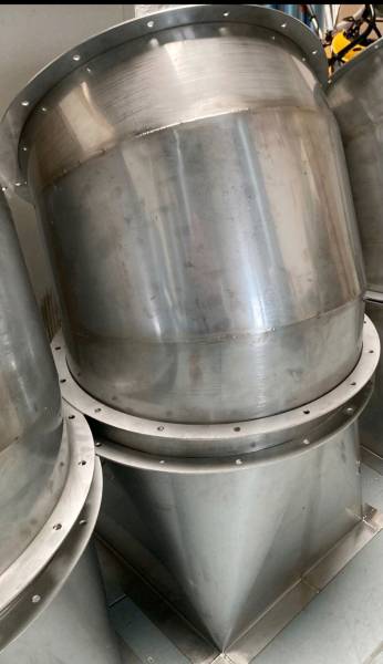 Fabrication sur mesure de conduit chaudronné INOX pour un client à Alençon 61